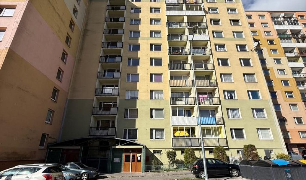 Pronájem bytu 1+1 43 m², Chomutov – náhled fotky 2