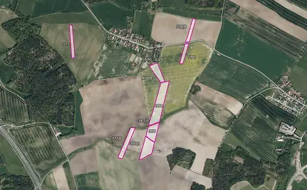 Prodej pole 37 332 m², Býšť - Hrachoviště, okres Pardubice