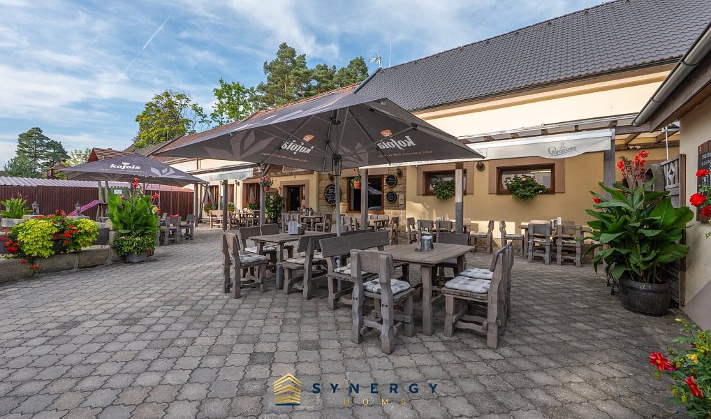 Prodej restaurace 300 m², Doksy – fotka 1 z 42