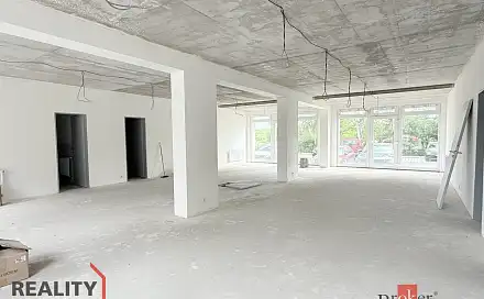 Prodej obchodních prostor 62 m², Svobodova, Nová Role, okres Karlovy Vary