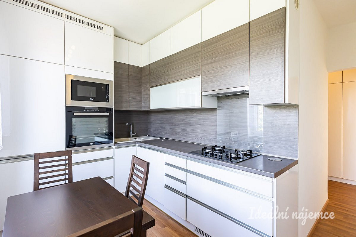 Pronájem bytu 2+1 51 m², Praha