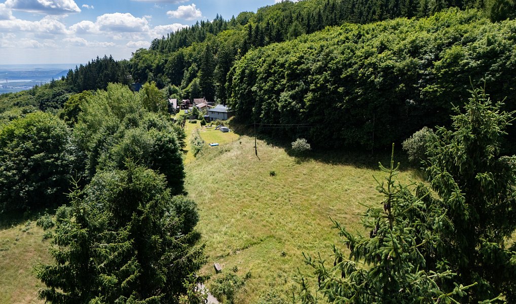 Prodej stavebního pozemku 938 m², Klíny – fotka 1 z 19