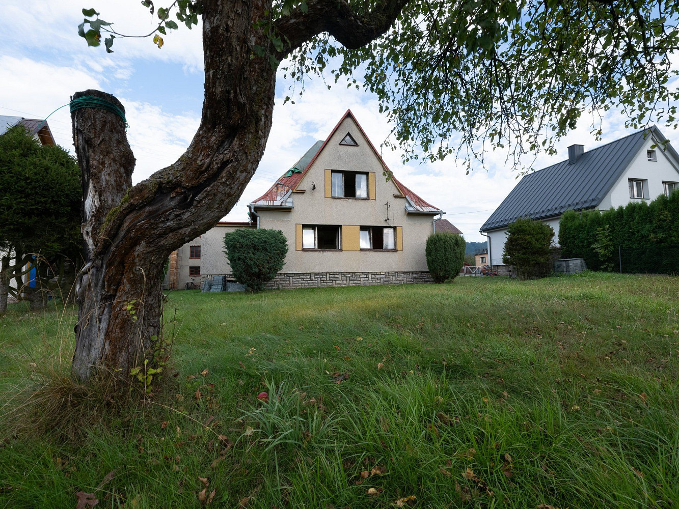 Prodej domu 102 m² s pozemkem 1 090 m² – fotografie 2