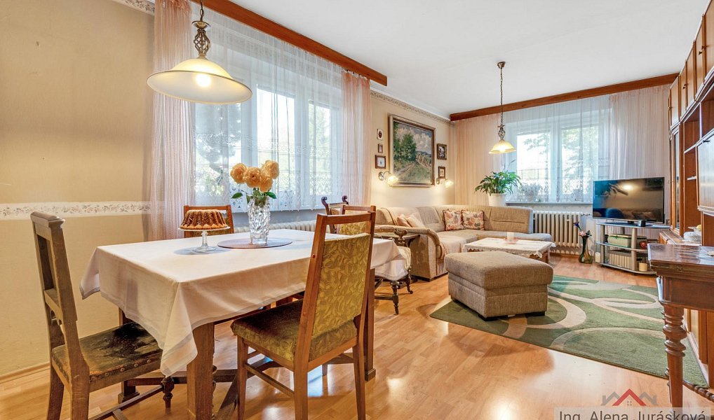 Prodej bytu 3+1 71 m², Klecany – fotka 1 z 29