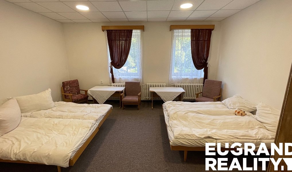 Prodej ubytovacího objektu 350 m², Jiřetín pod Jedlovou – náhled fotky 12