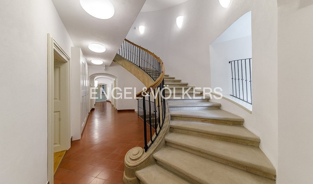 Pronájem bytu 2+kk 72 m², Praha – náhled fotky 12