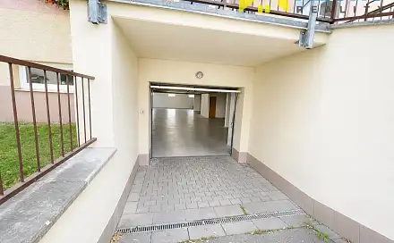 Prodej parkovacího stání Slavonín ul. Topolová, Topolová, Olomouc - Slavonín