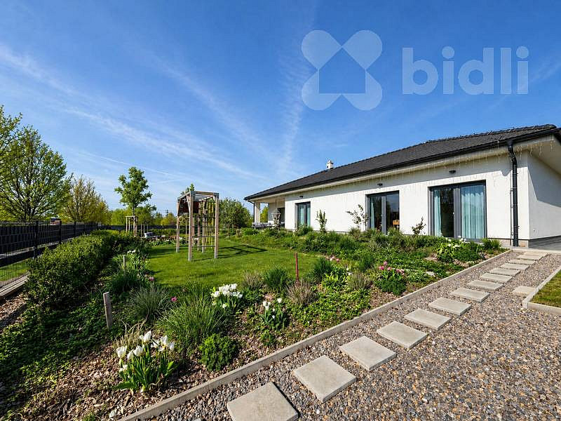 Prodej domu 173 m² s pozemkem 909 m²