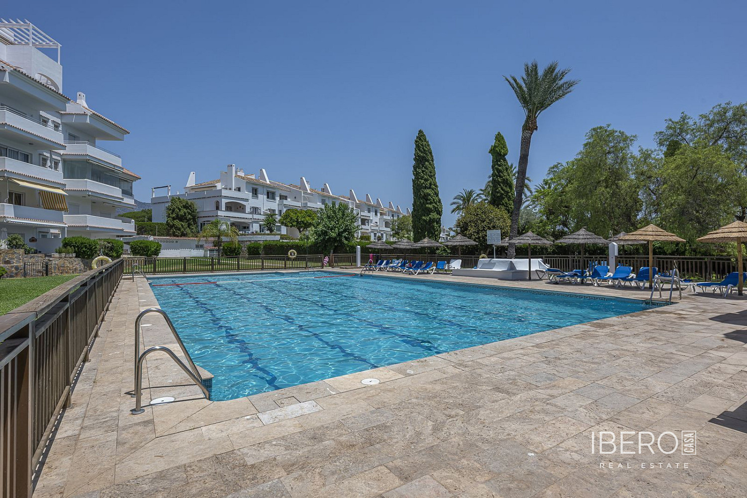 3+kk Apartment in Marbella, Nueva Andalucía - Vista 2