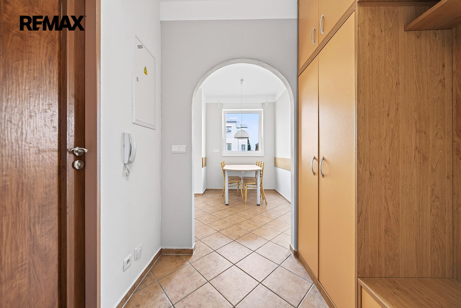 Pronájem bytu 2+1 55 m² – fotografie 3