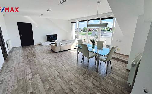 Prodej bytu 4+kk 119 m², Dolnokubínská, Pelhřimov