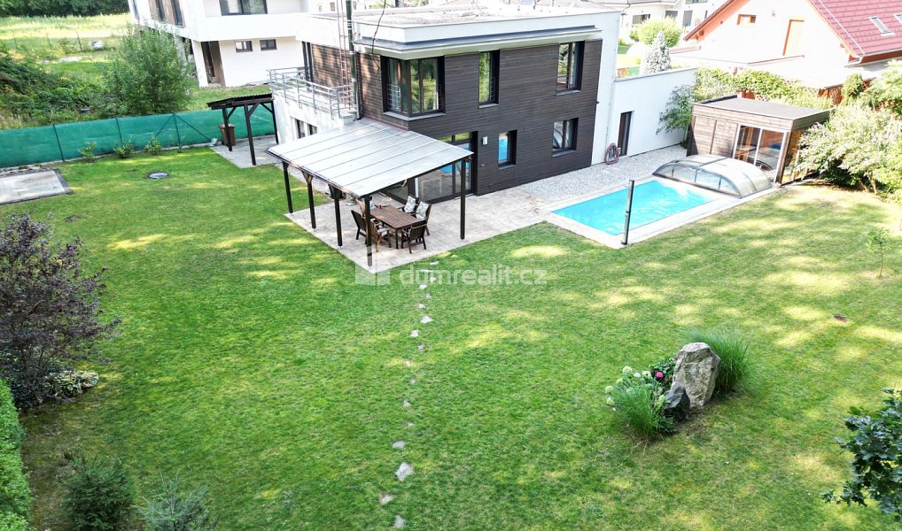 Prodej domu 249 m² s pozemkem 1 050 m², Praha – náhled fotky 32