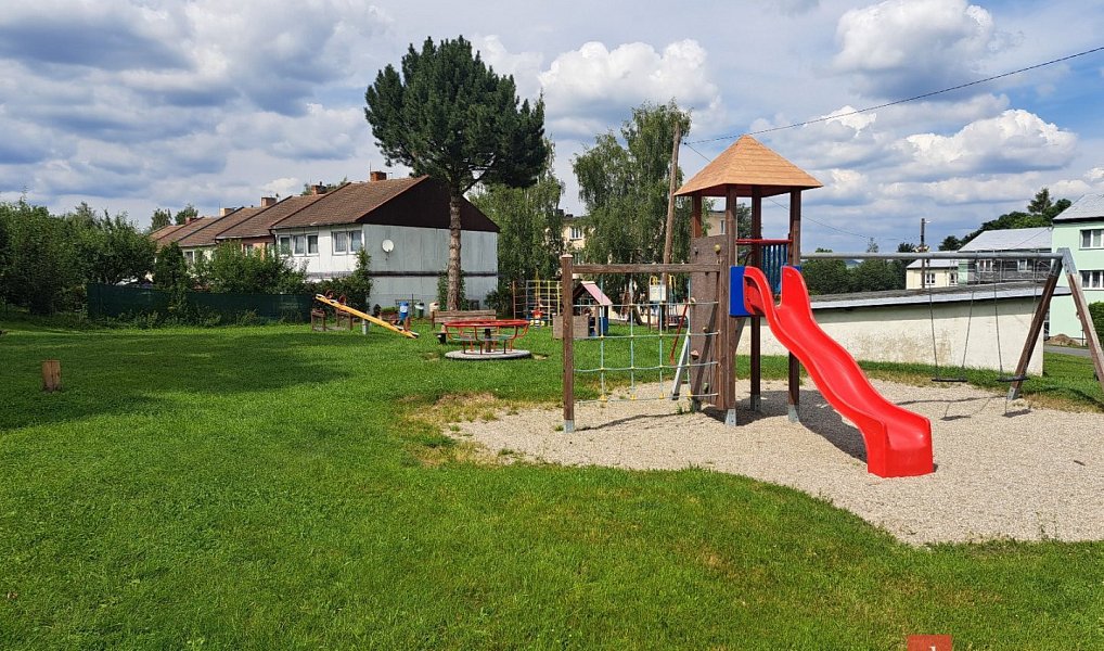 Prodej domu 261 m² s pozemkem 1 916 m², Rudná pod Pradědem – náhled fotky 39