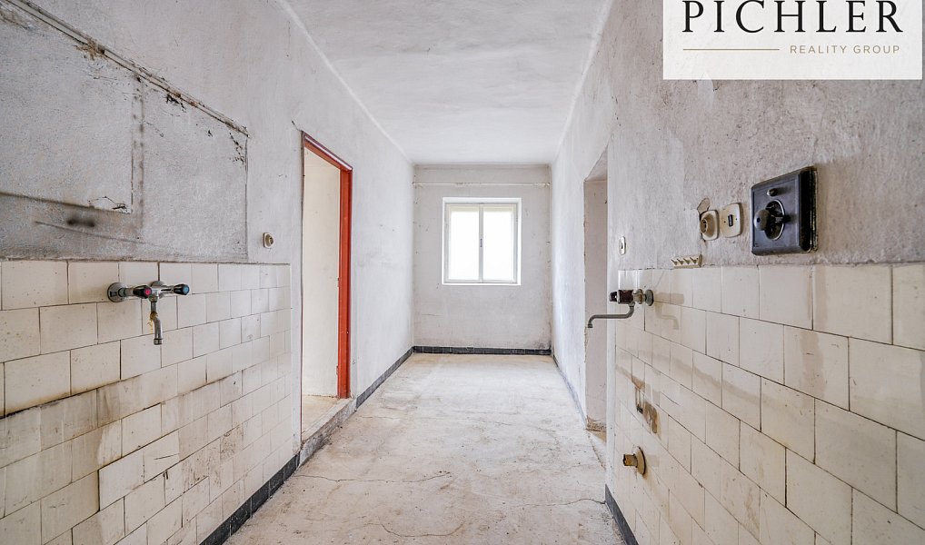 Prodej domu 292 m² s pozemkem 313 m², Kasejovice – náhled fotky 3