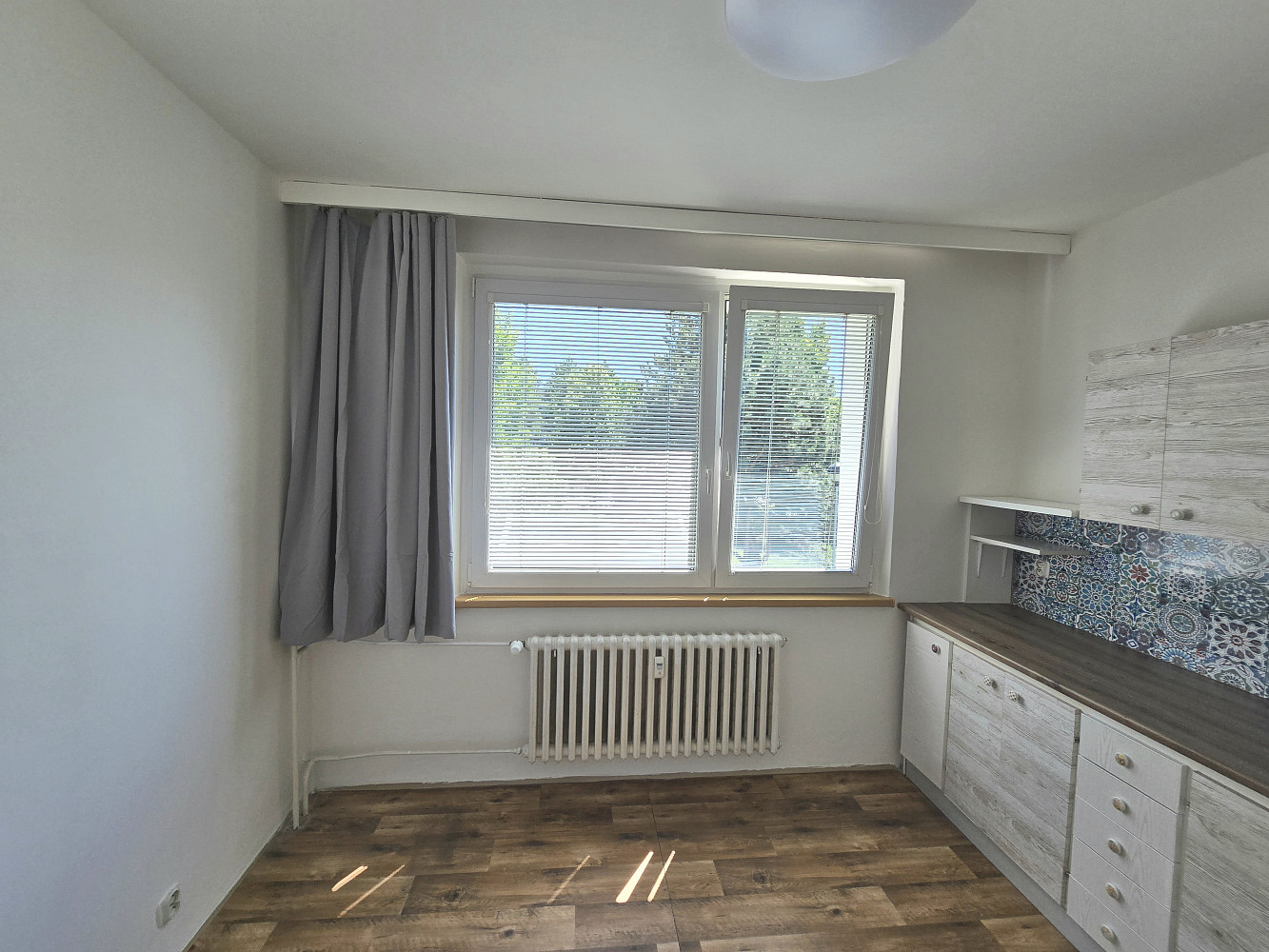 Pronájem bytu 1+1 34 m² - Widok 3