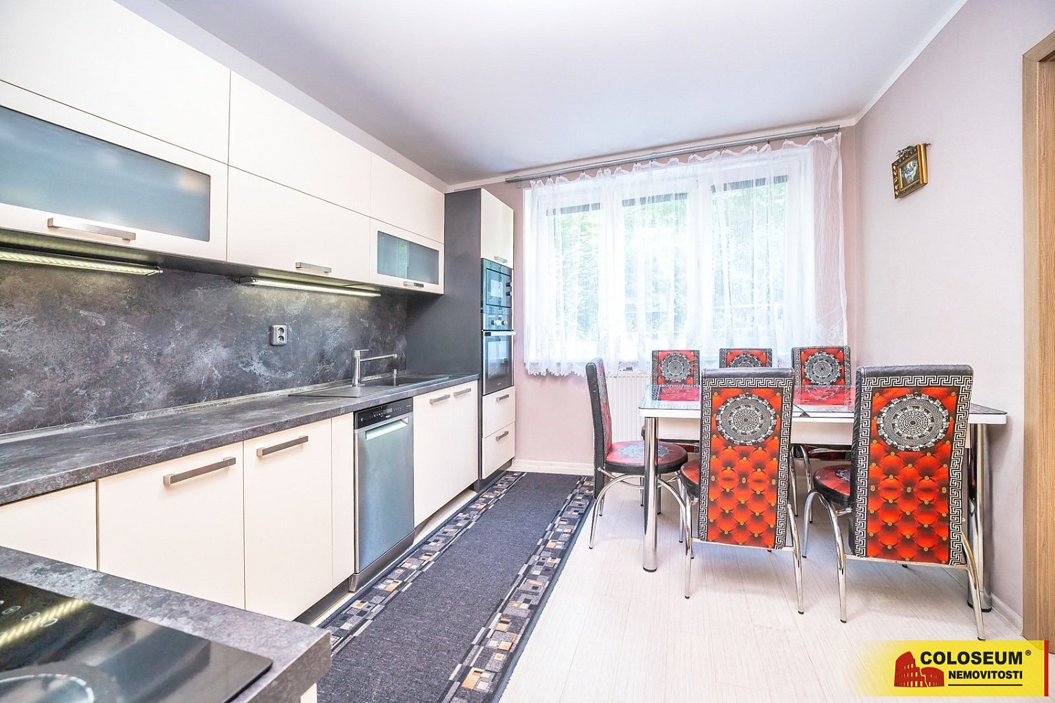 2-кімнатна квартира, 65 m²