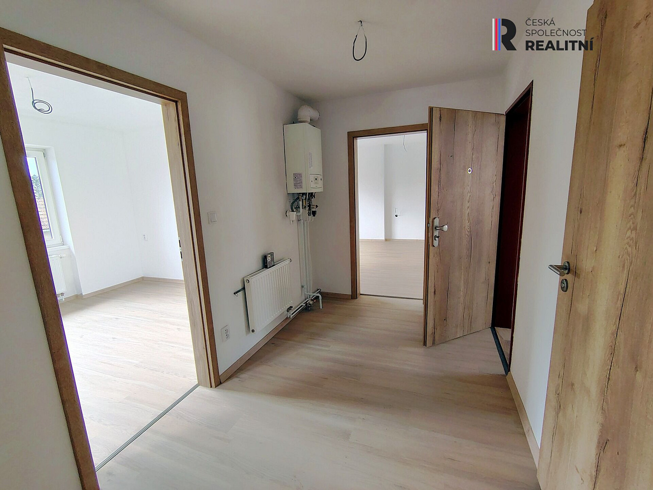 Pronájem bytu 2+kk 42 m² — photo 2