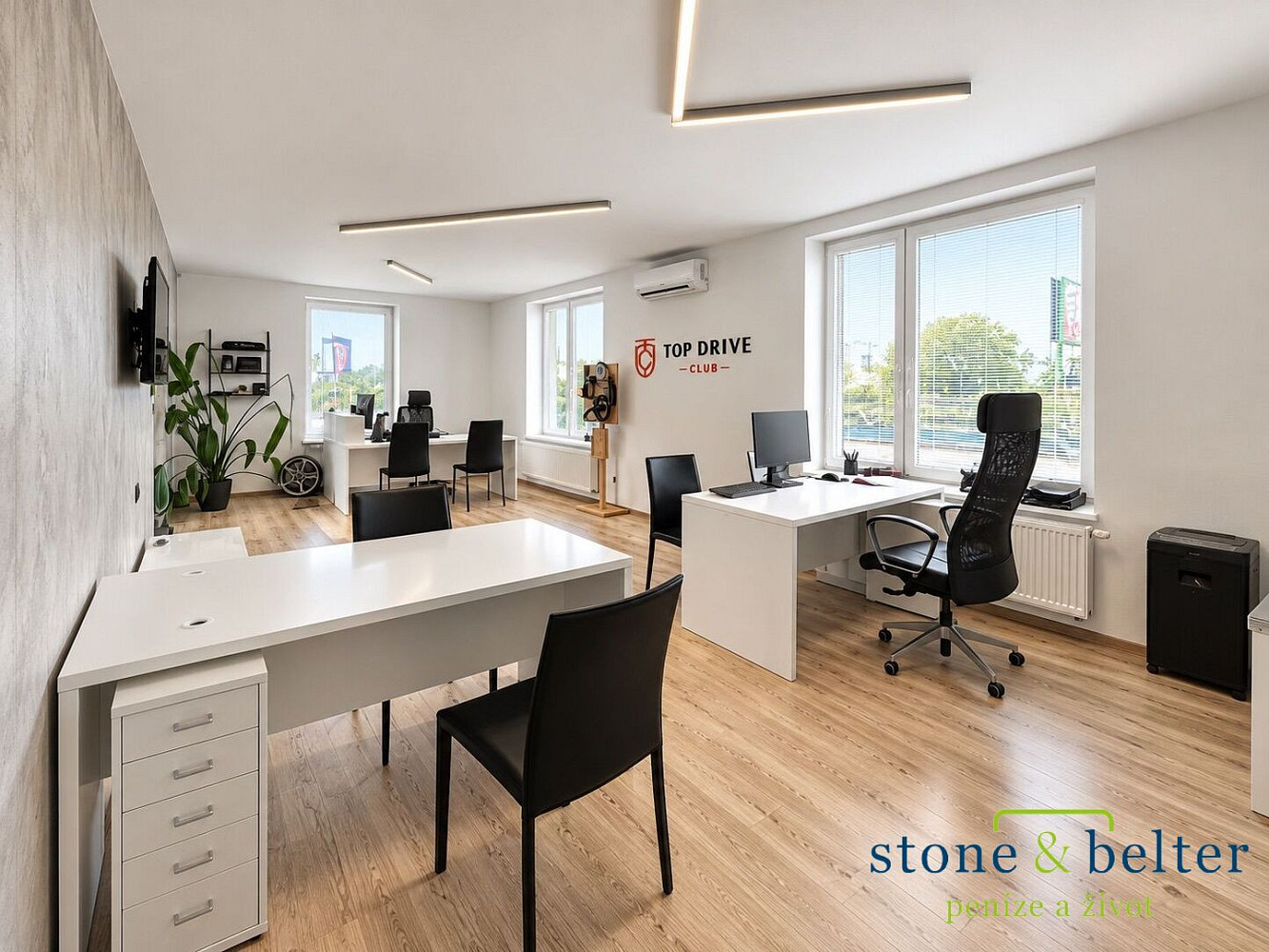 Pronájem kanceláře 209 m² – fotografie 2