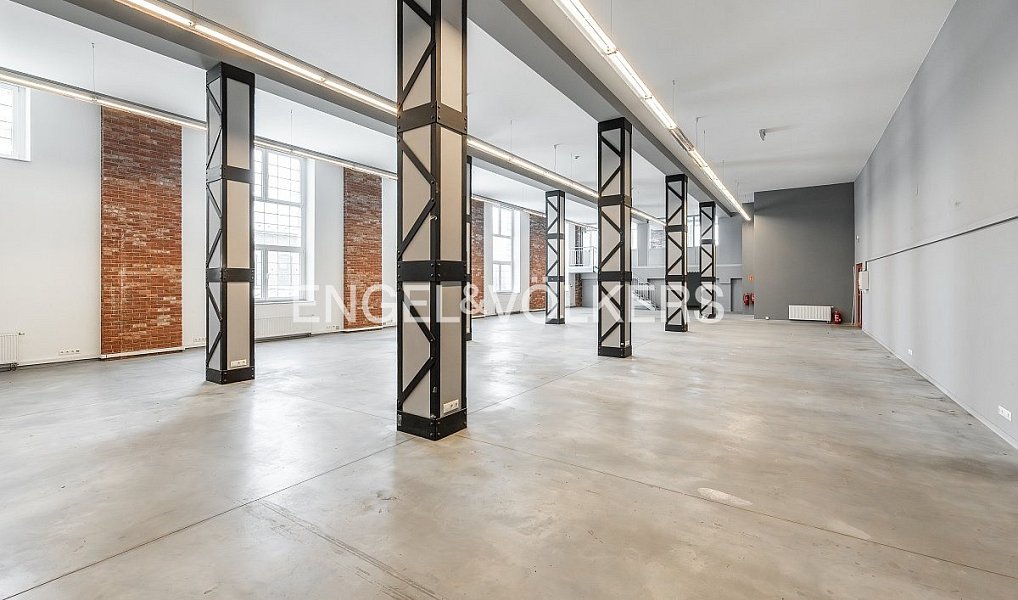 Pronájem kanceláře 468 m², Praha – náhled fotky 2