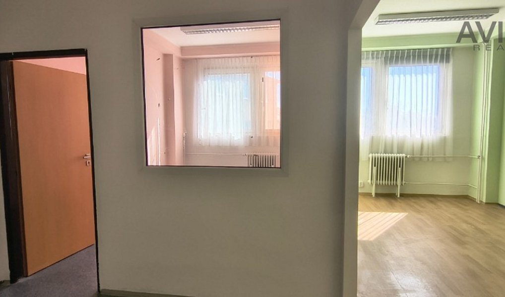 Pronájem kanceláře 37 m², Benešov – náhled fotky 4
