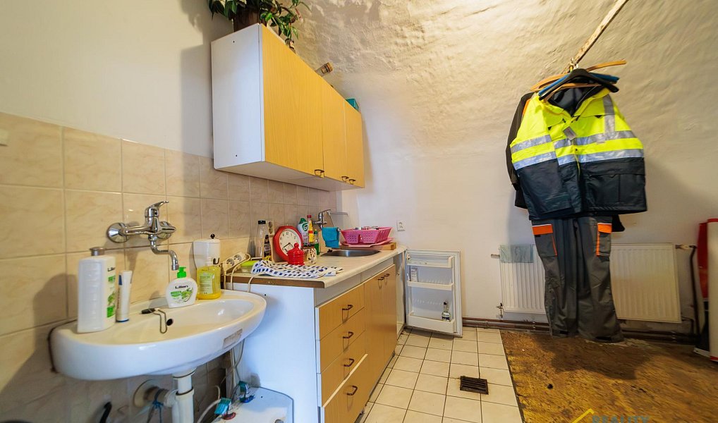 Prodej výrobních prostor 4 752 m², Králíky – náhled fotky 38