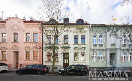 Prodej domu 378 m² s pozemkem 385 m², Poděbradova, Chomutov