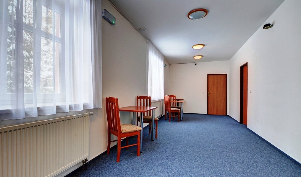 Prodej ubytovacího objektu 793 m², Strážné – náhled fotky 11