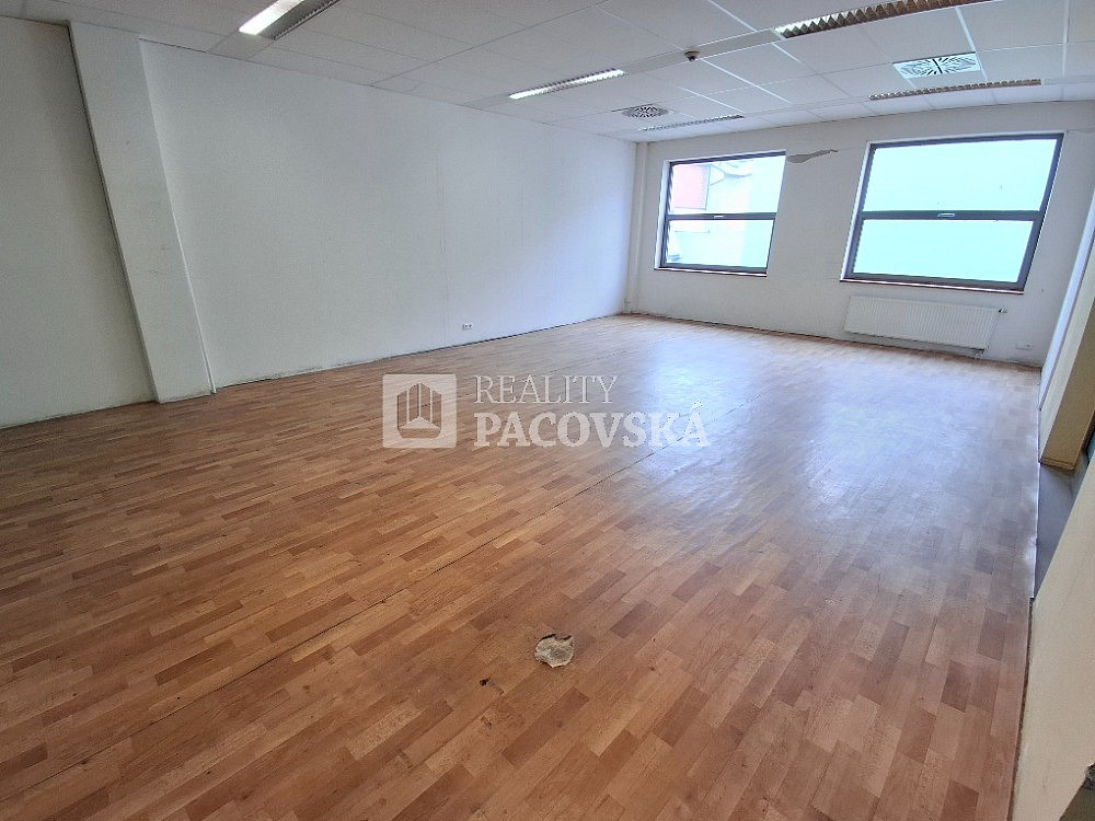 Pronájem obchodních prostor 61 m² – fotografie 4