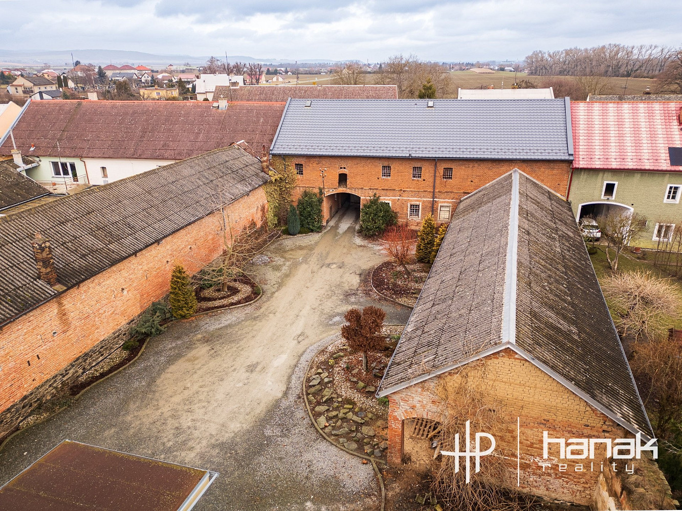 Prodej domu 521 m² s pozemkem 2 552 m² – pohled 5