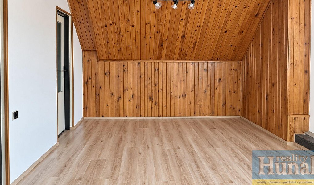 Prodej domu 222 m² s pozemkem 1 232 m², Kámen – náhled fotky 13