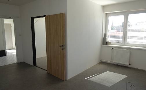 Pronájem kanceláře 70 m², Na Staré poště, Pardubice - Zelené Předměstí