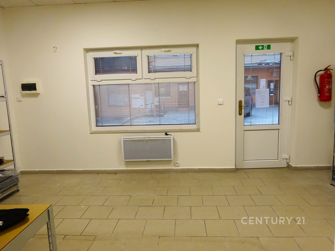 Pronájem obchodních prostor 33 m² – fotografie 4