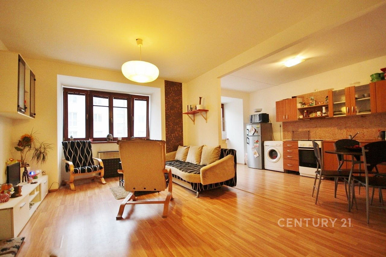 Pronájem bytu 1+1 44 m²
