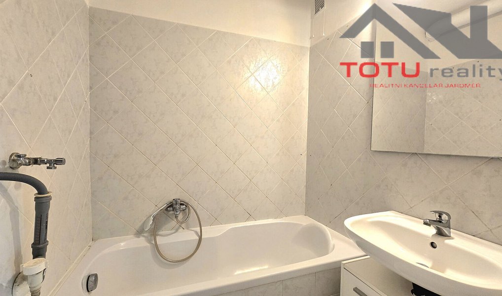 Prodej bytu 3+1 70 m², Jaroměř – náhled fotky 11