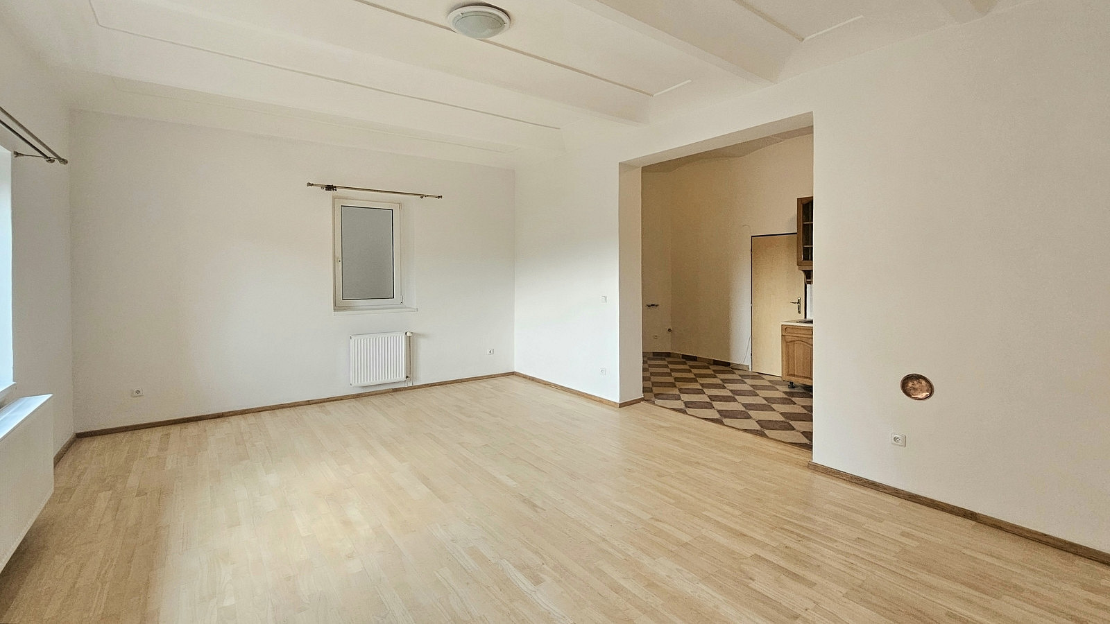 Pronájem bytu 1+1 70 m² – fotografie 5