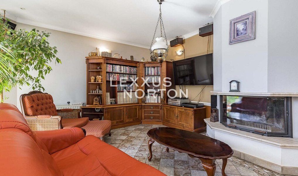 Prodej domu 609 m² s pozemkem 2 267 m², Vestec – náhled fotky 16