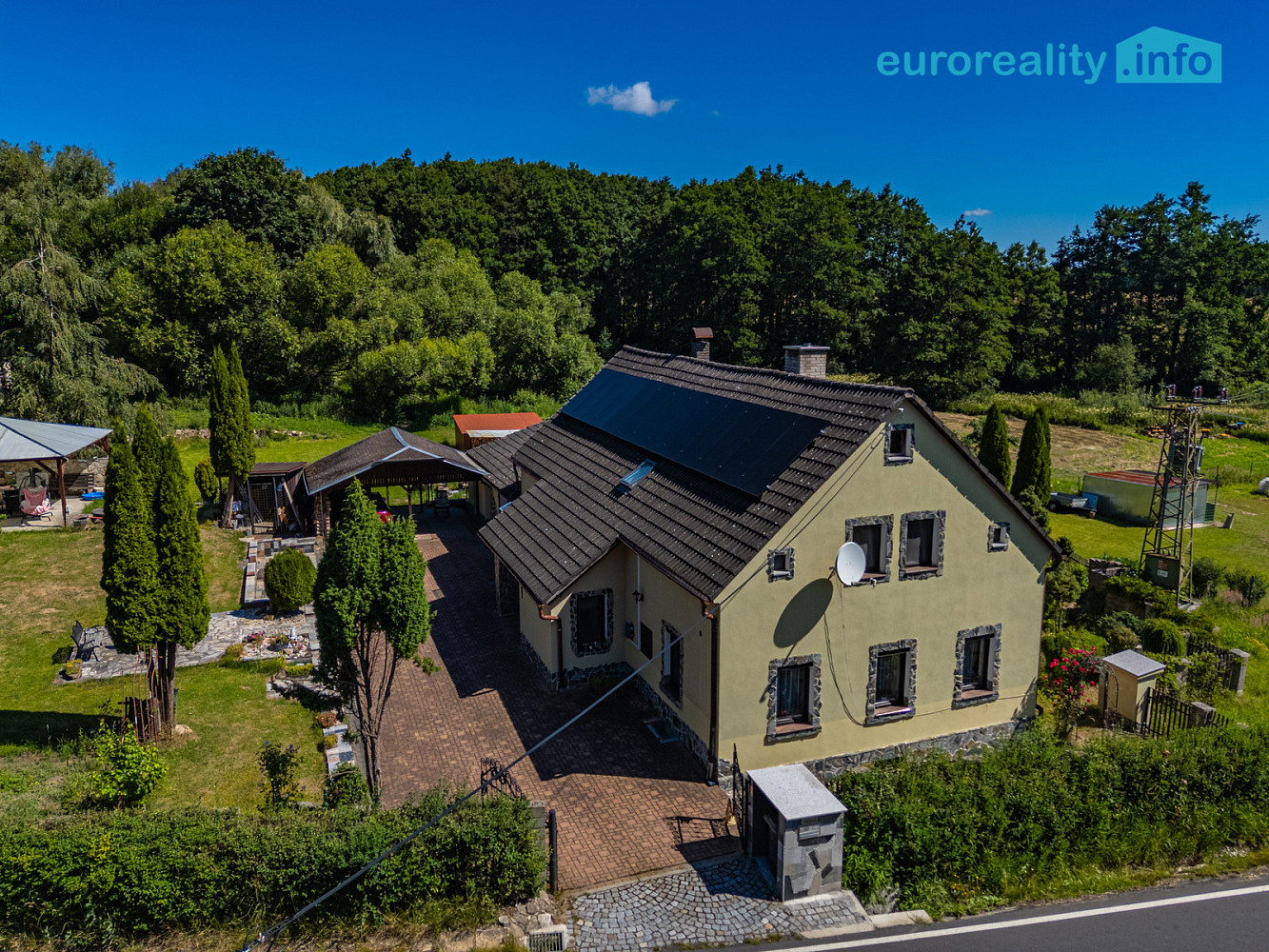 Prodej domu 250 m² s pozemkem 2 807 m²