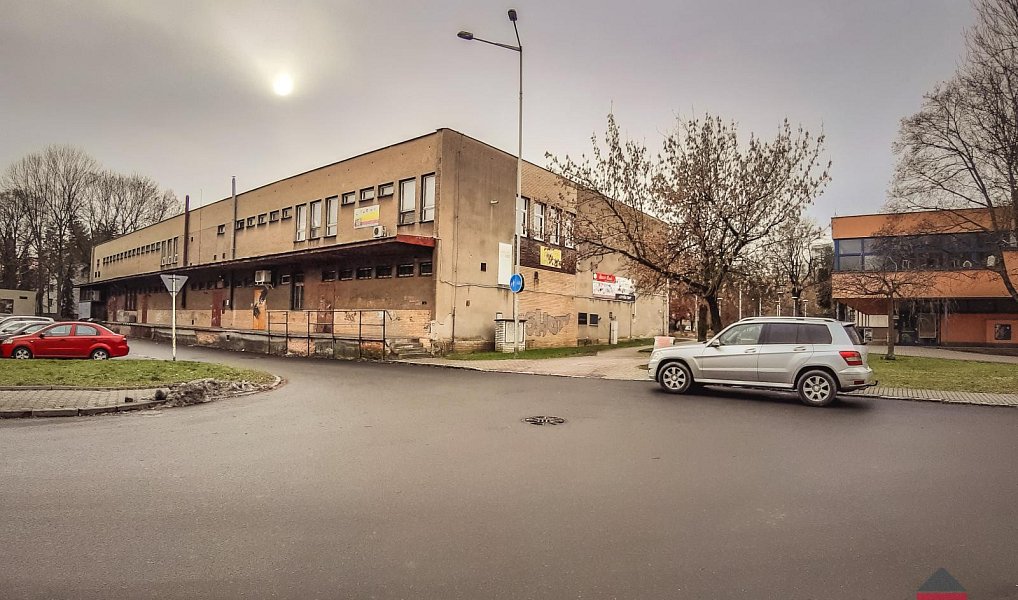 Pronájem komerčního objektu (jiného typu) 1 120 m², Bohumín – náhled fotky 3