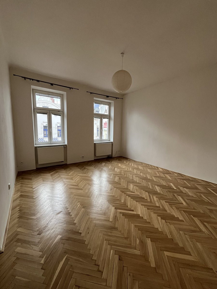Pronájem bytu 3+kk 95 m² – pohled 4