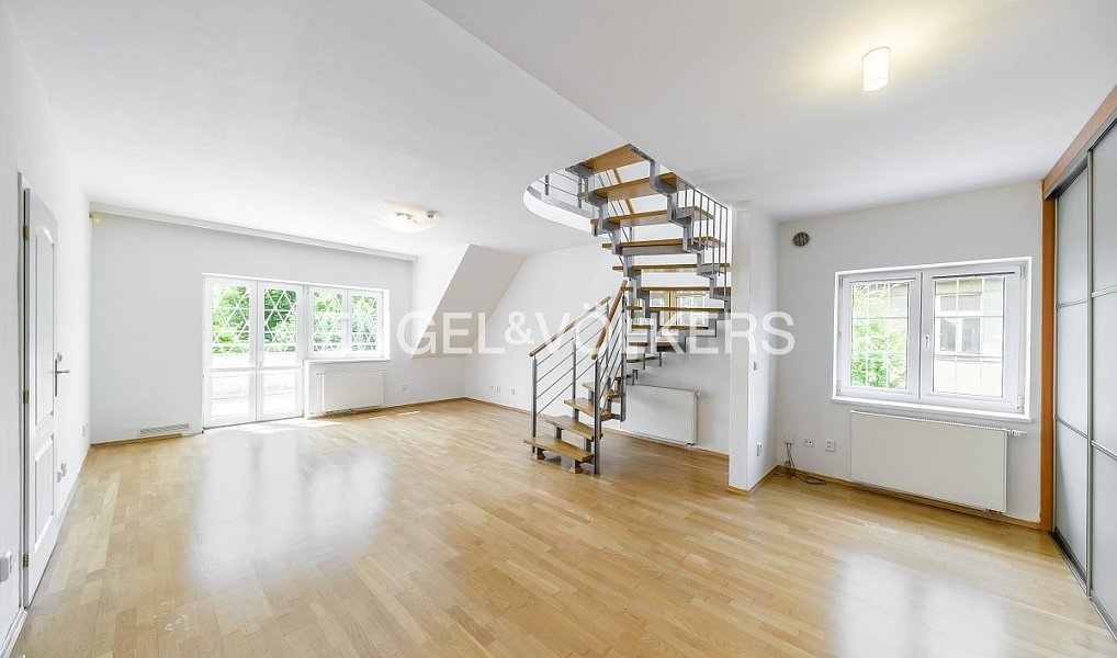 Pronájem domu 514 m² s pozemkem 644 m², Praha – náhled fotky 7