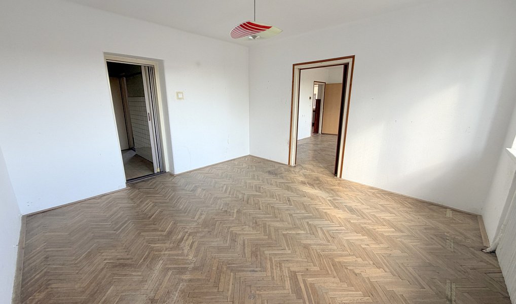 Pronájem domu 150 m² s pozemkem 1 406 m², Hluk – náhled fotky 6