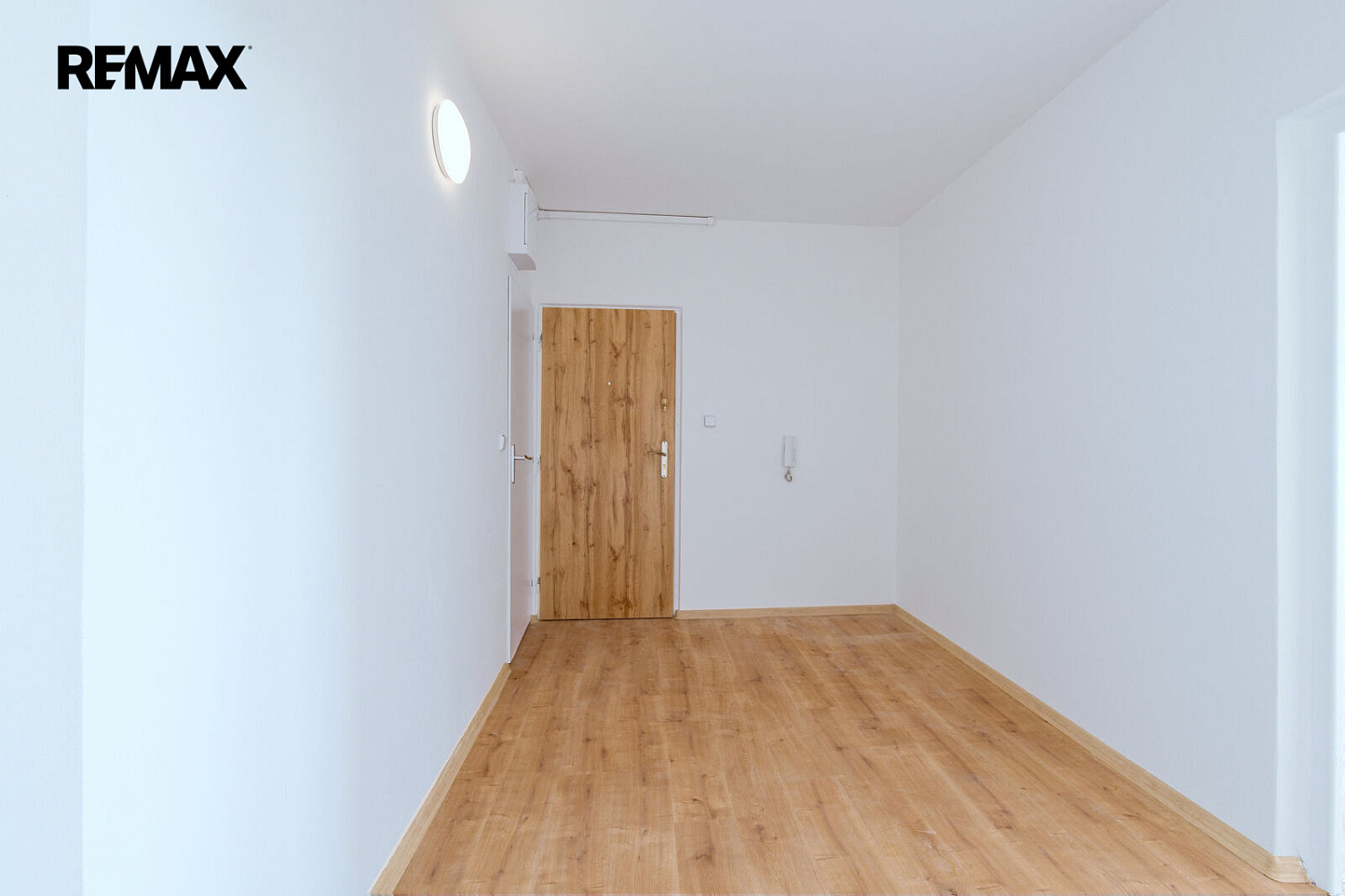 Prodej bytu 2+1 60 m² – fotografie 2