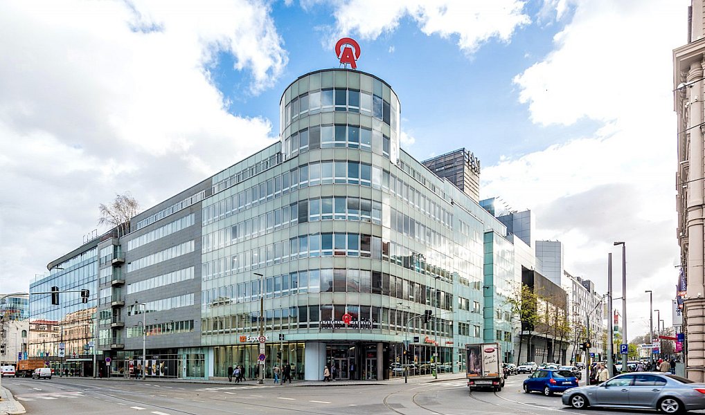 Pronájem kanceláře 379 m², Praha – fotka 1 z 10