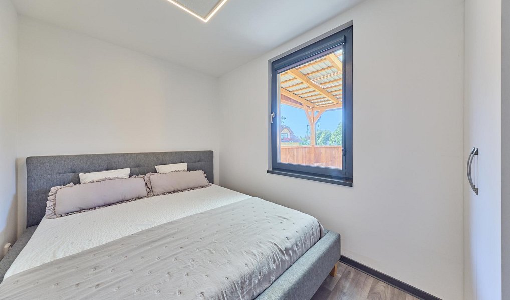 Prodej domu 181 m² s pozemkem 889 m², Trutnov – náhled fotky 15
