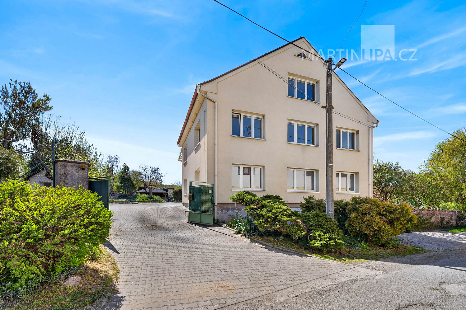 Prodej domu 326 m² s pozemkem 1 686 m²