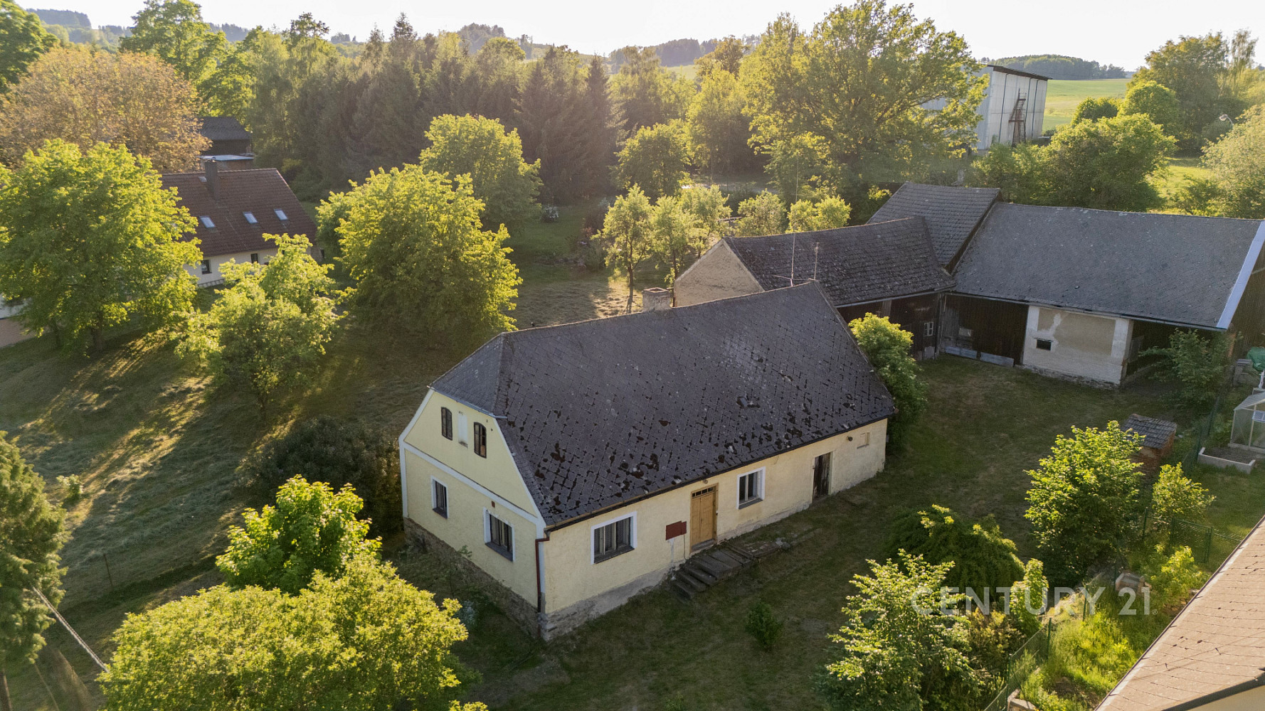 Prodej domu 127 m² s pozemkem 1 605 m² — photo 2