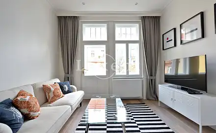 Pronájem bytu 2+kk 56 m², náměstí Jiřího z Poděbrad, Praha 3 - Vinohrady