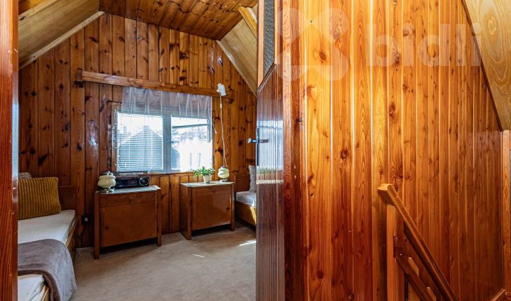 Prodej domu 97 m² s pozemkem 1 779 m², Straky – náhled fotky 8