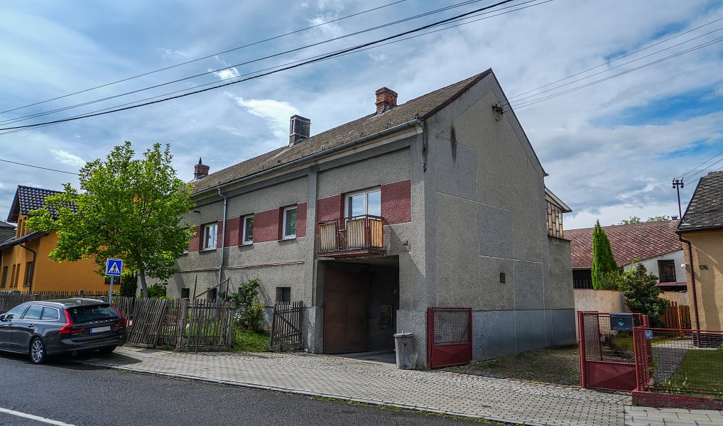 Prodej domu 634 m² s pozemkem 2 522 m², Opava – fotka 1 z 32