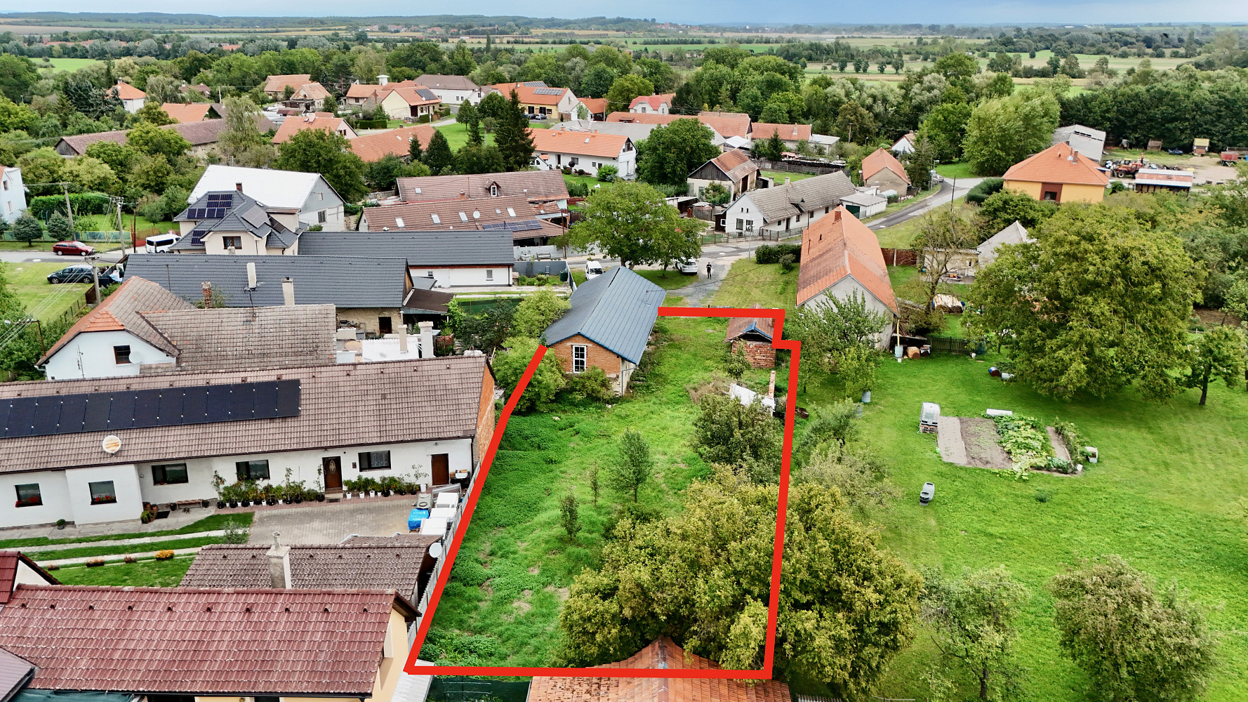 Prodej stavebního pozemku 1 070 m² – fotografie 4